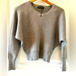 Cropped Vneck Sweater Size XS